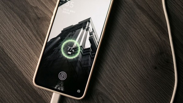 Errores comunes al cargar el teléfono móvil... ¿qué no hacer?