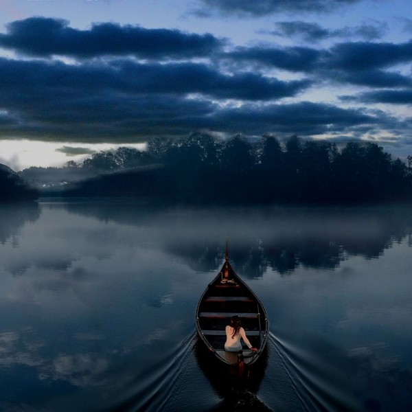 Soñar con un barco: sueños en los que navegas