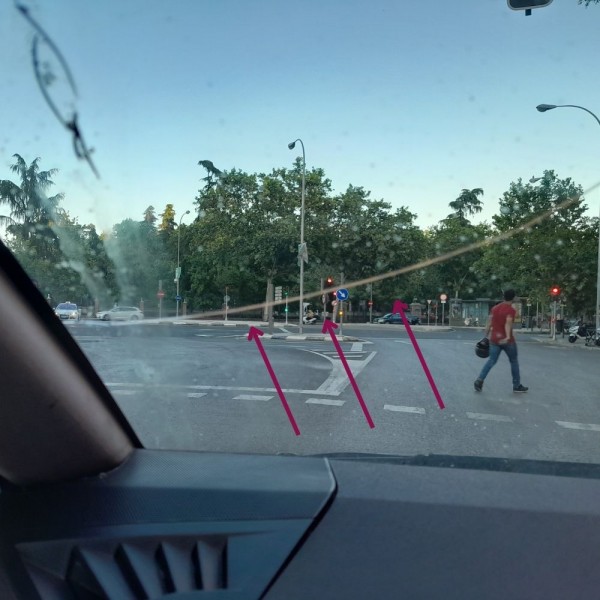 ¿Se puede circular con una grieta en el cristal del coche?