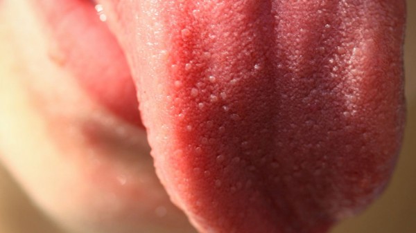 Por qué me salen granitos en la lengua y cuál es su tratamiento