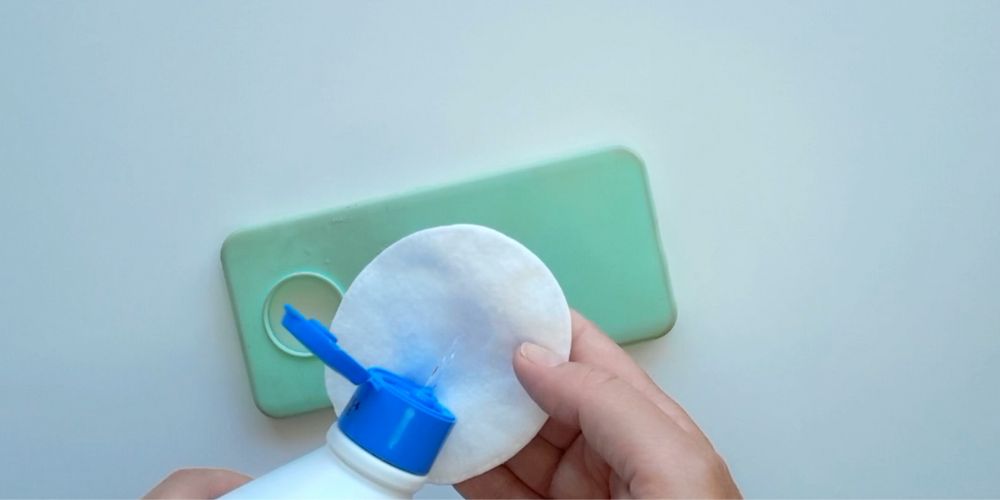 eliminar suciedad de la funda de silicona del móvil