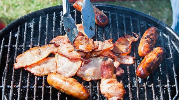 Cómo limpiar la barbacoa fácil y rápido en 5 pasos