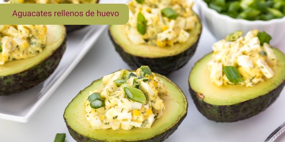 Aguacates rellenos de huevo