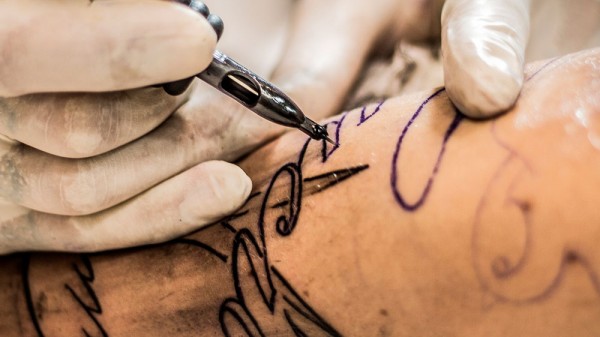 Qué personajes históricos llevaban tatuajes