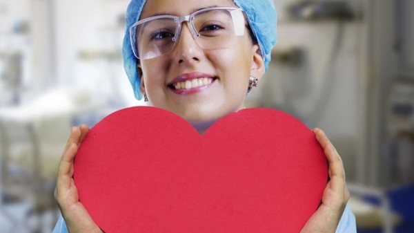 ¿Qué necesitas para ser auxiliar de enfermería?