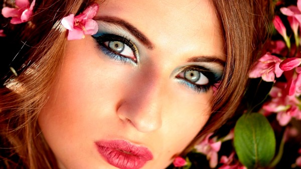 Cómo maquillar unos ojos verdes para resaltarlos. Maquillaje de día y de noche