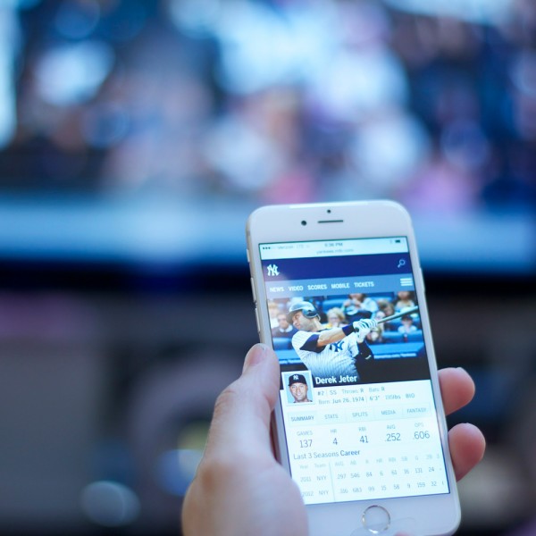 Cómo conectar el móvil a la televisión de forma fácil y rápida