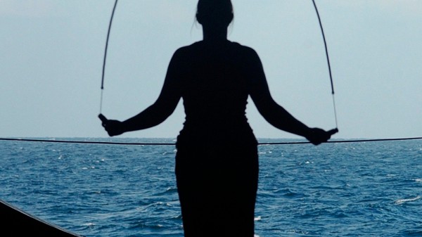 Por qué saltar a la comba adelgaza. Salta a la cuerda y pierde peso de forma rápida