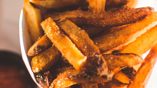 Qué es la acrilamida y por qué tiene relación con los alimentos y la salud