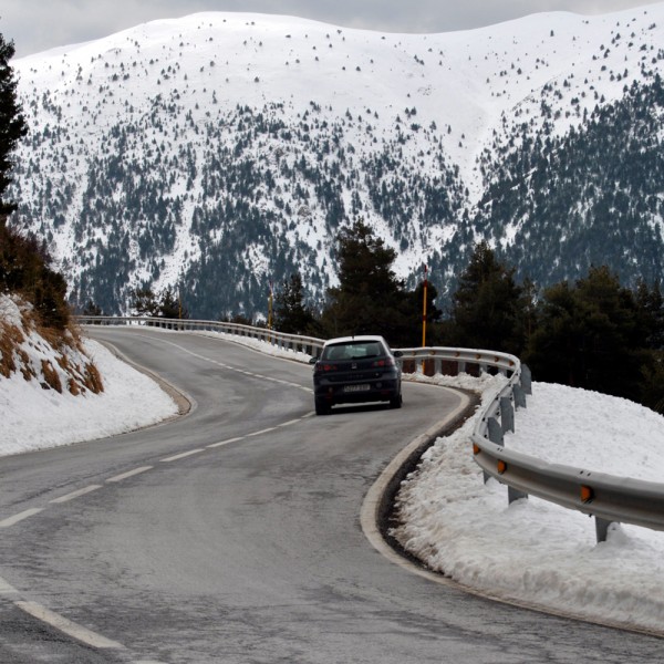 Guía práctica para conducir con nieve de forma segura