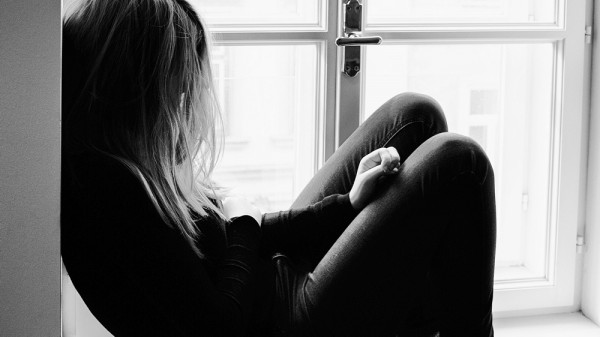 Qué es la violencia de género en las relaciones adolescentes